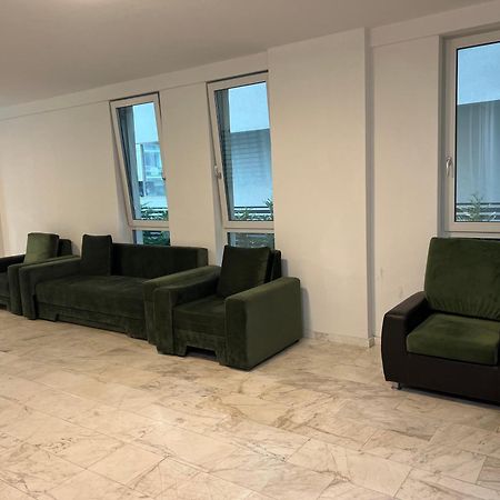 Dominic 2 Beds 1 Sofa Parking Pool Apartament By Alezzi Nord10 Daire Navodari Dış mekan fotoğraf