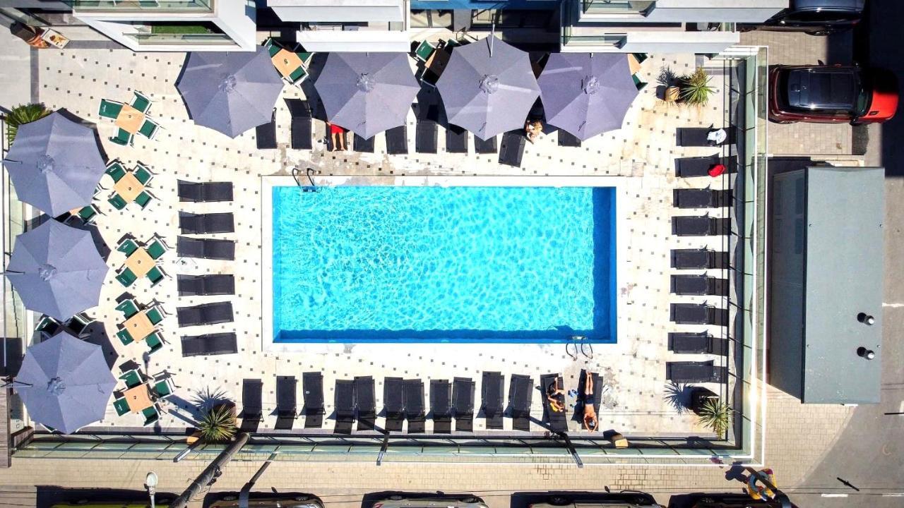 Dominic 2 Beds 1 Sofa Parking Pool Apartament By Alezzi Nord10 Daire Navodari Dış mekan fotoğraf